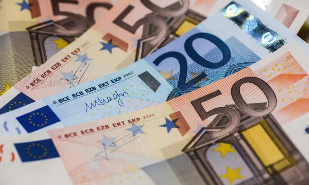 Έρχεται το επίδομα που έταξε η κυβέρνηση σε υγειονομικούς, ΑμΕΑ και χαμηλοσυνταξιούχους - Πότε θα το εισπράξουν